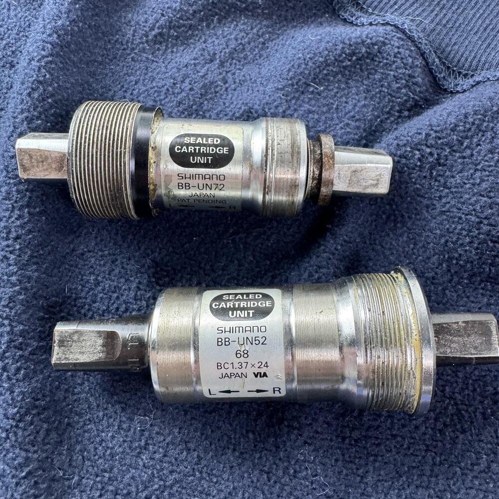 Shimano Bottom Bracket Set BB-UN72 BB-UN52 BSA Square Taper JIS Silver Japan